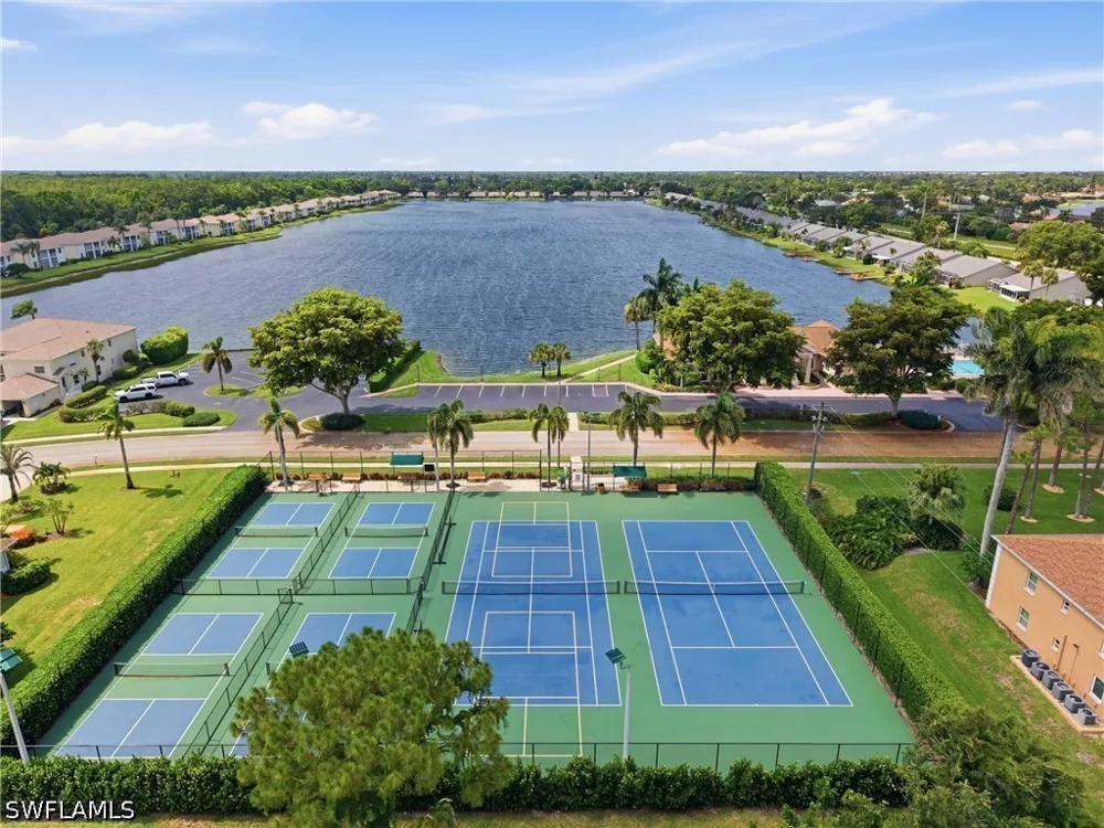 Royal Circle #1402 Naples, FL 34112