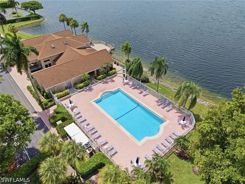 Royal Circle #1402 Naples, FL 34112