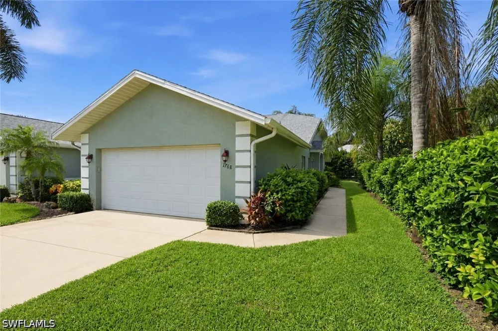 Royal Circle #1402 Naples, FL 34112