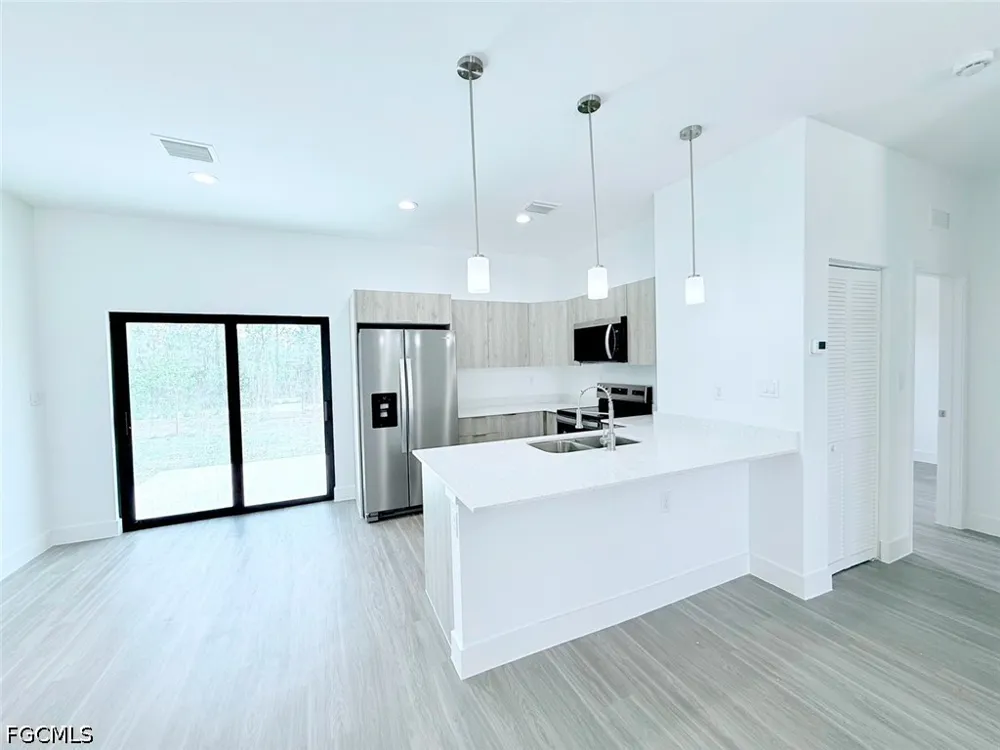 Jay Court Labelle, FL 33935