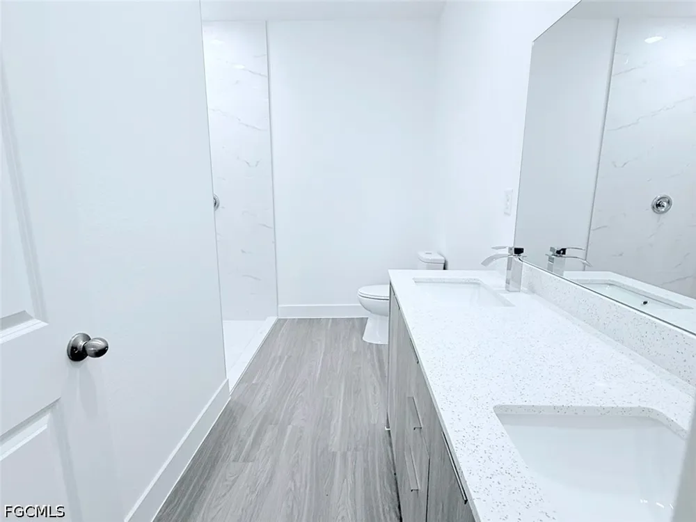 Jay Court Labelle, FL 33935