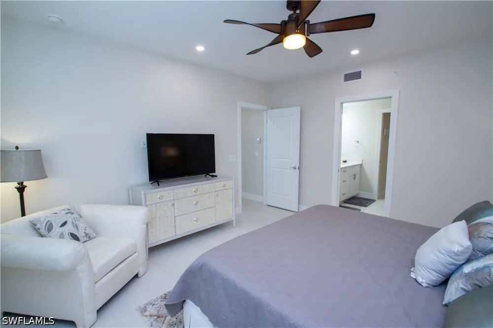 Indies Dr #101 Naples, FL 34114