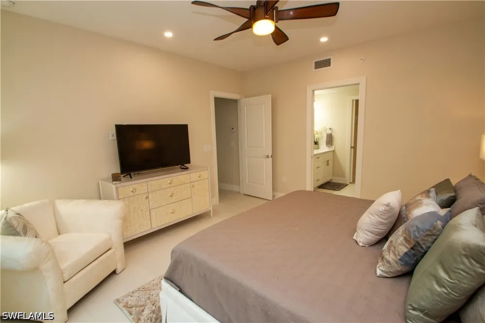 Indies Dr #101 Naples, FL 34114