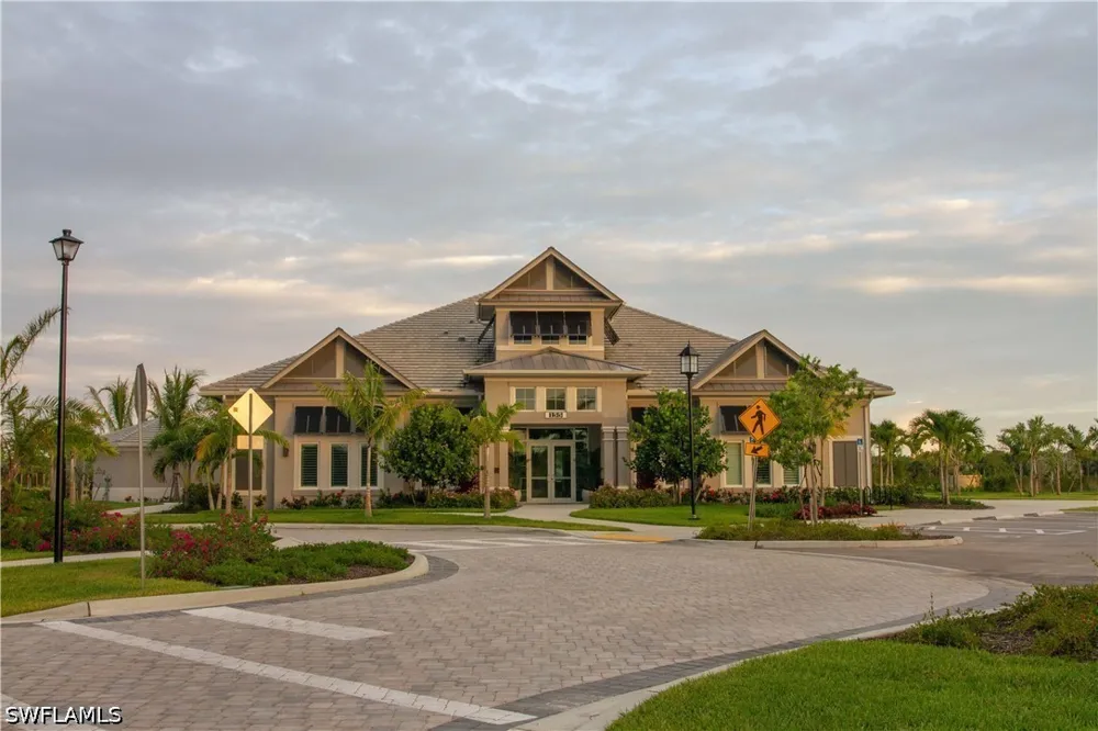 Indies Dr #101 Naples, FL 34114