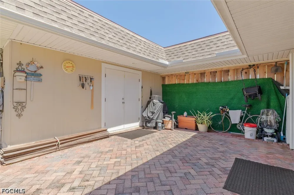 Robinson Avenue Port Charlotte, FL 33948