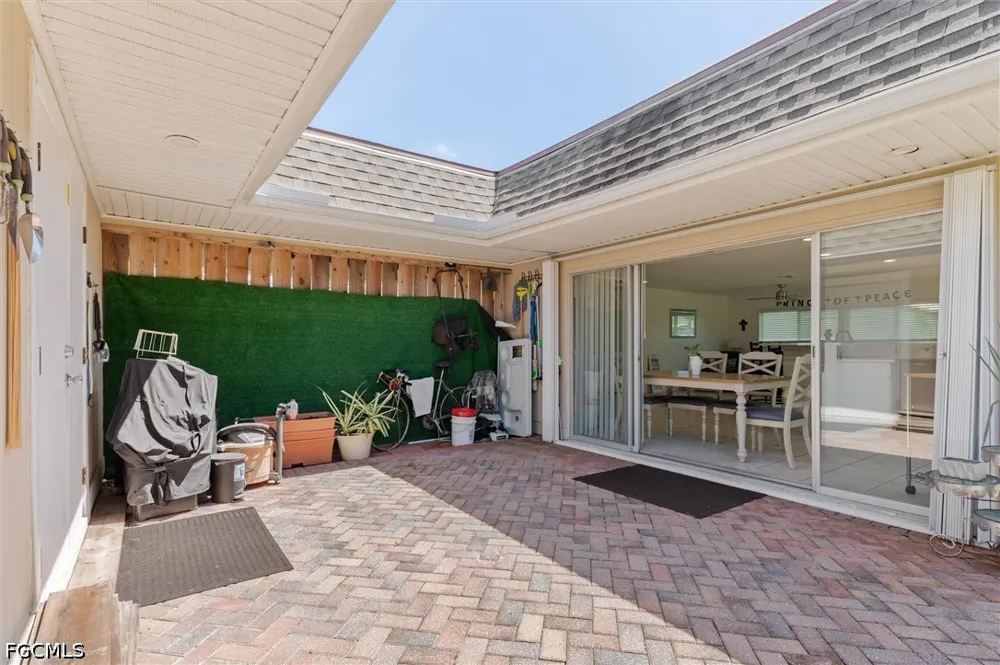 Robinson Avenue Port Charlotte, FL 33948