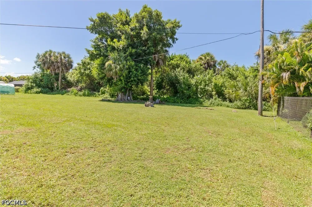 Robinson Avenue Port Charlotte, FL 33948
