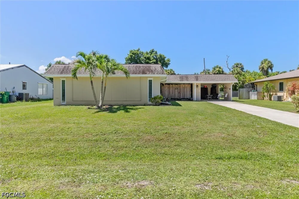 Robinson Avenue Port Charlotte, FL 33948