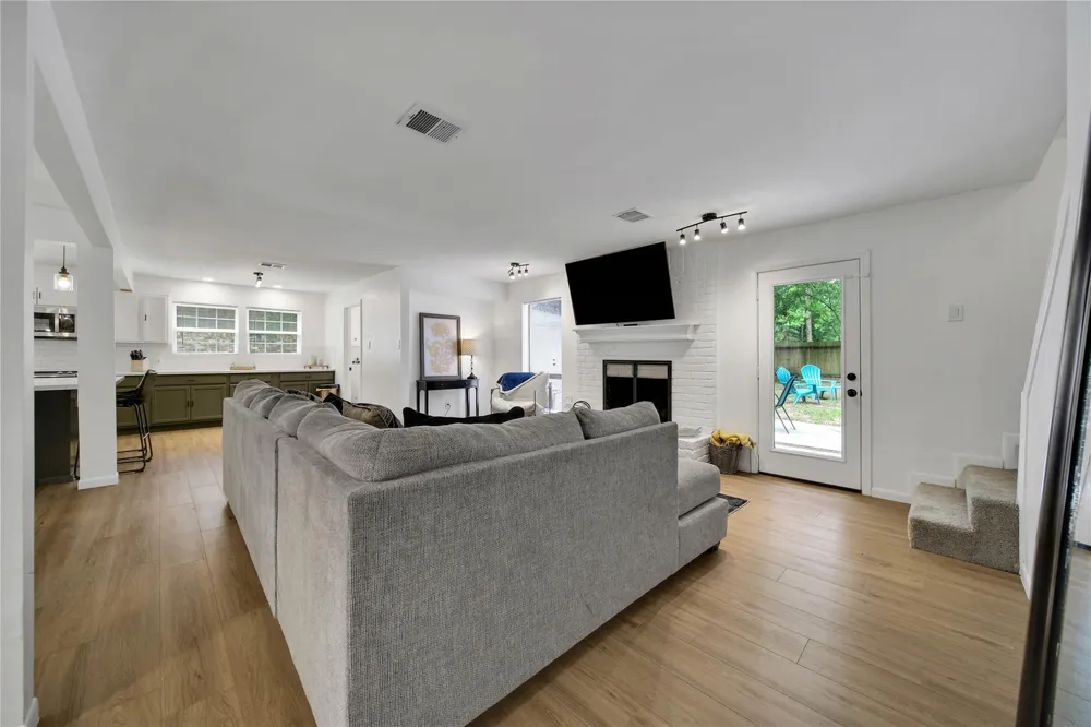 1 Marsh Millet Court The Woodlands, TX 77380