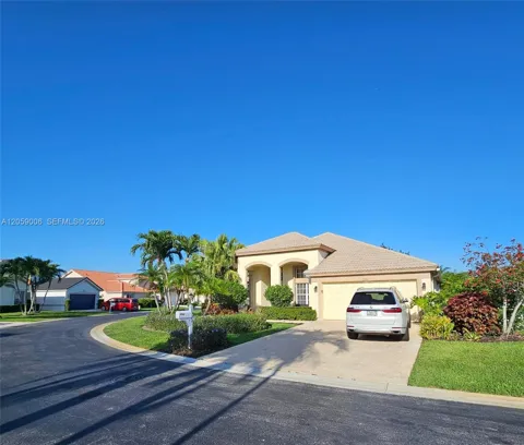 2540 Egret Lake Dr