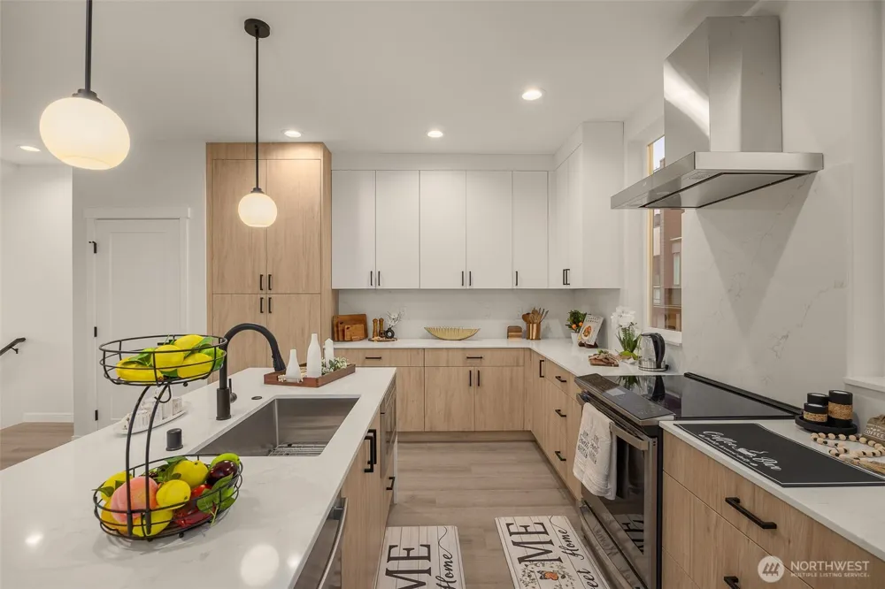 4514 A Corliss Avenue Seattle, WA 98103