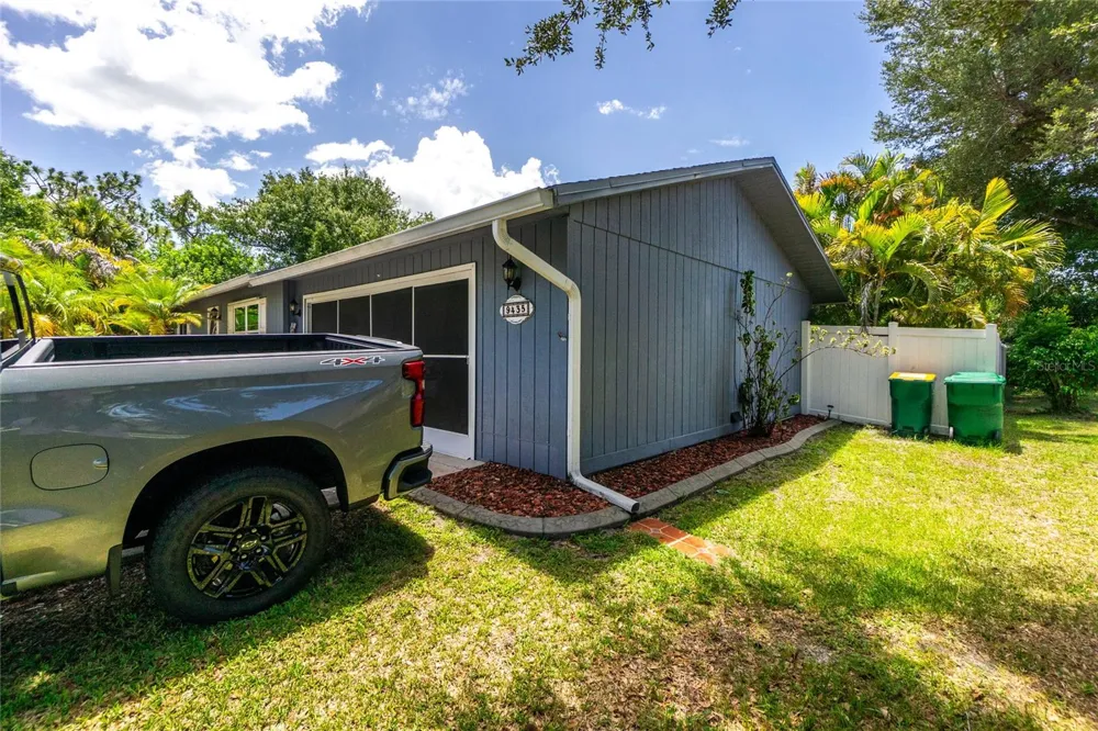 9435 BREWTON AVENUE Englewood, FL 34224