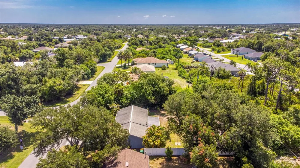 9435 BREWTON AVENUE Englewood, FL 34224