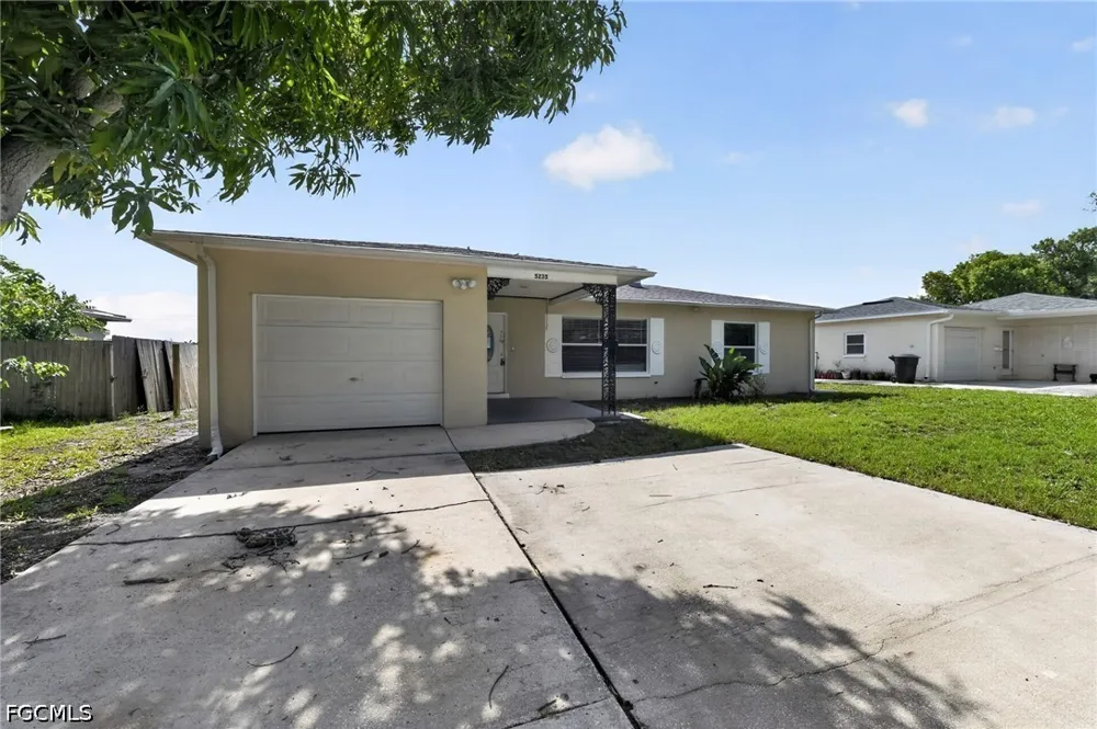 Robin Lane St Petersburg, FL 33714