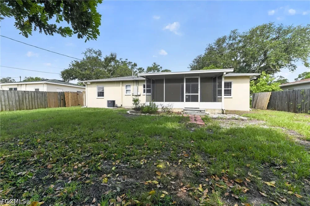 Robin Lane St Petersburg, FL 33714