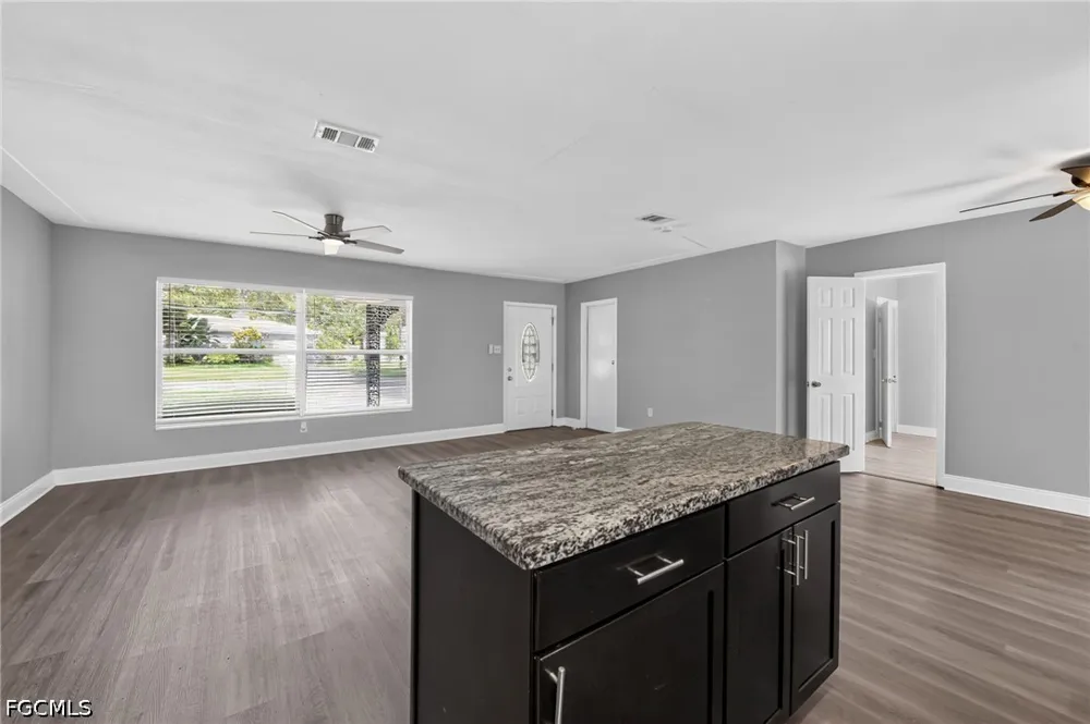 Robin Lane St Petersburg, FL 33714