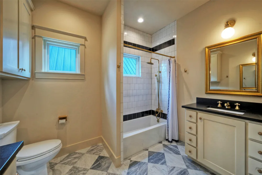 3309 Larry Lane #1 Austin, TX 78722
