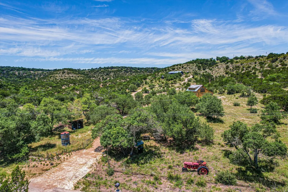 1363 MONTELL ROAD Wimberley, TX 78676