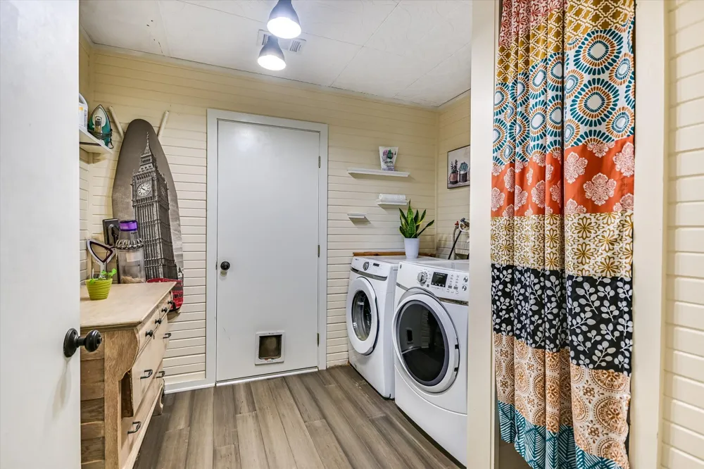 1363 MONTELL ROAD Wimberley, TX 78676