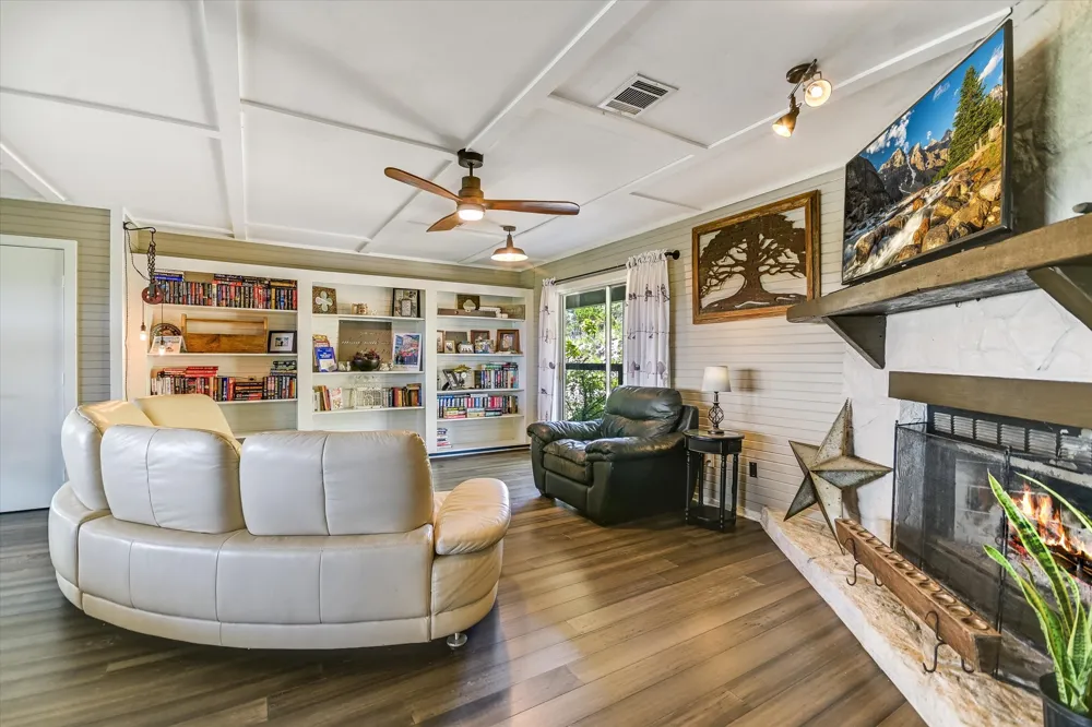 1363 MONTELL ROAD Wimberley, TX 78676
