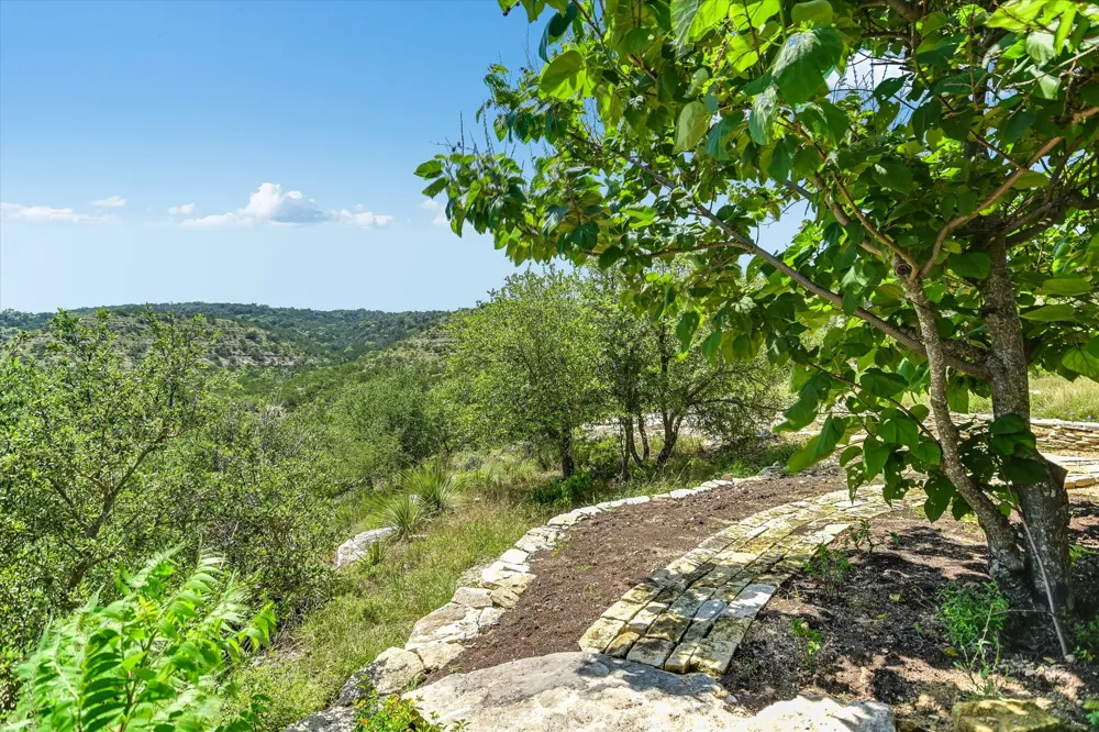 1363 MONTELL ROAD Wimberley, TX 78676