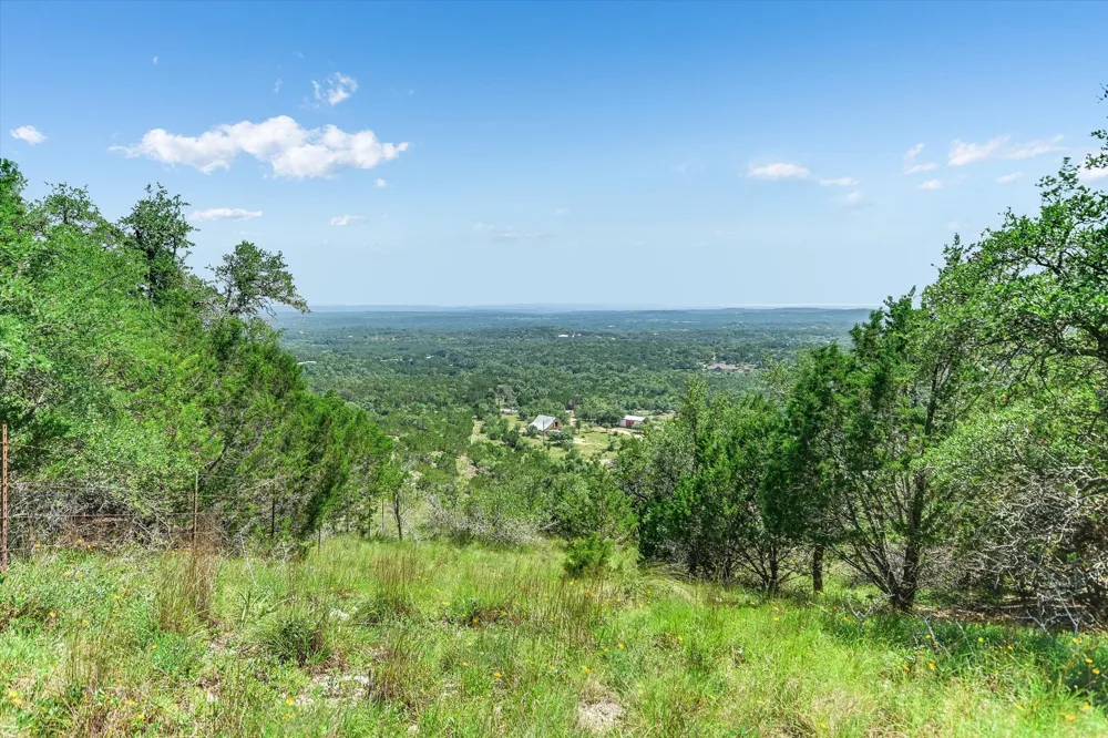 1363 MONTELL ROAD Wimberley, TX 78676