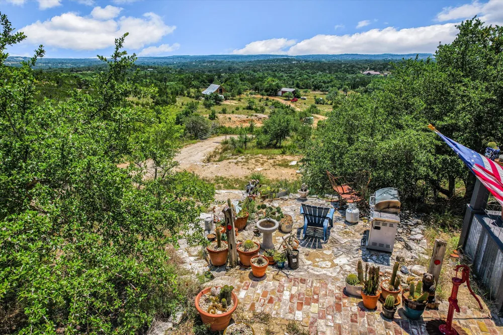 1363 MONTELL ROAD Wimberley, TX 78676