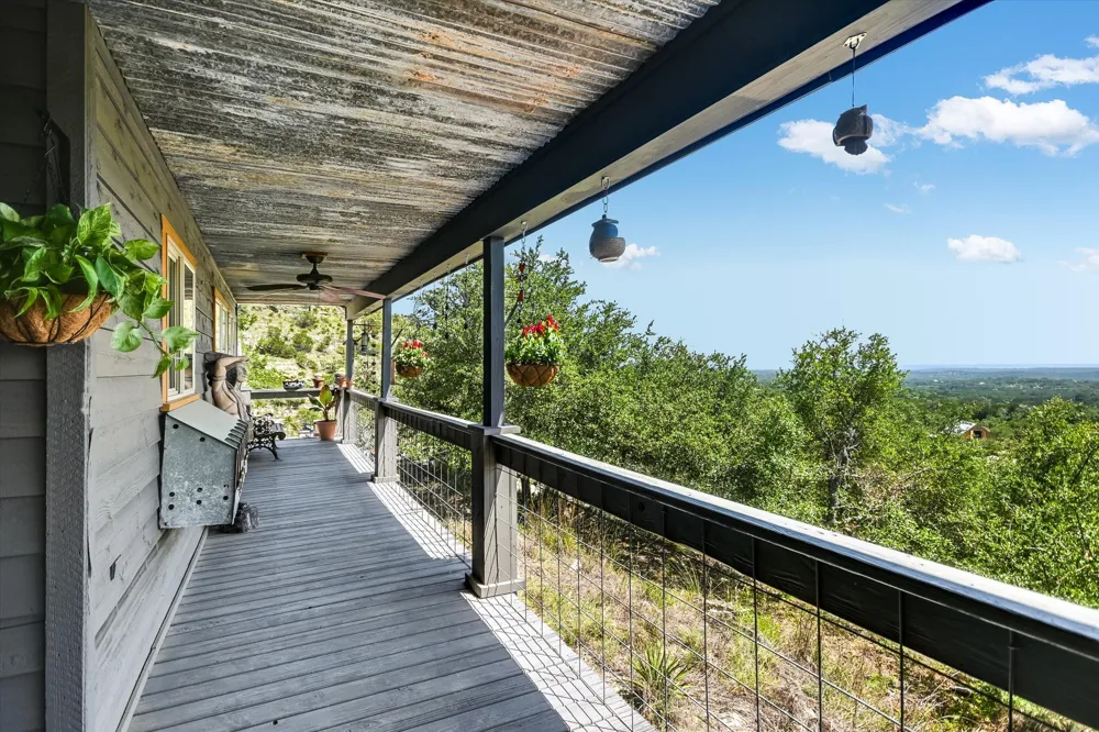 1363 MONTELL ROAD Wimberley, TX 78676