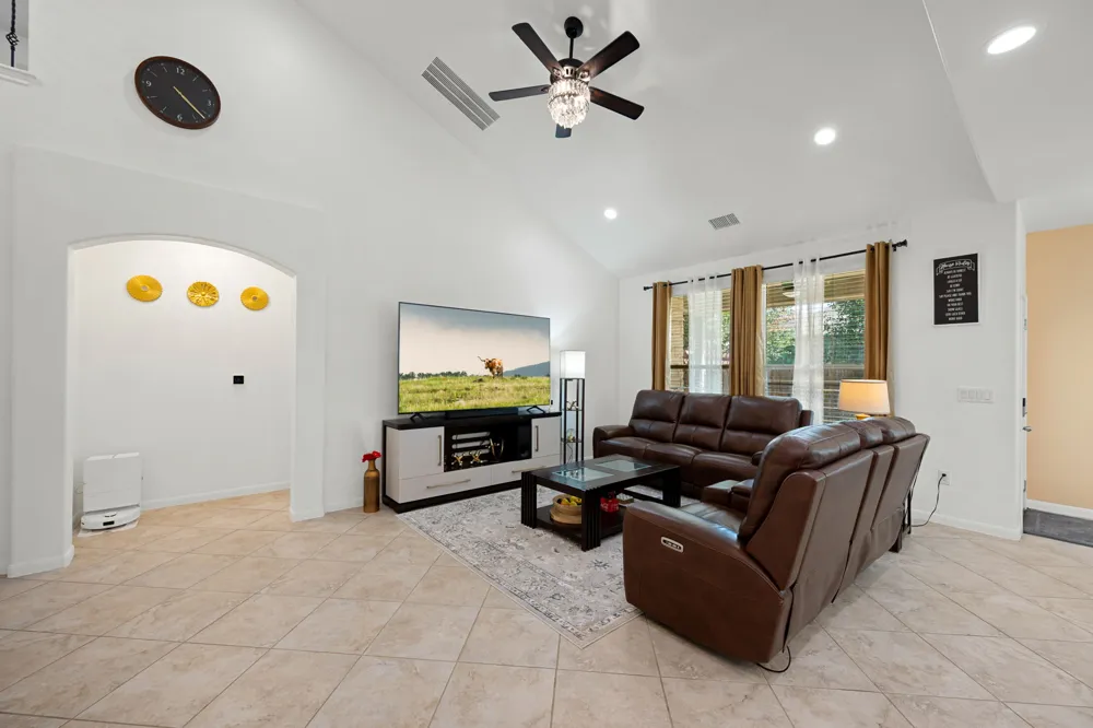 2509 Etta May Lane Leander, TX 78641