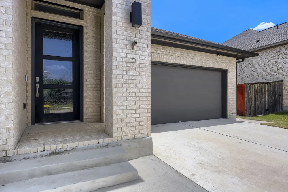 14505 Kira Lane Manor, TX 78653