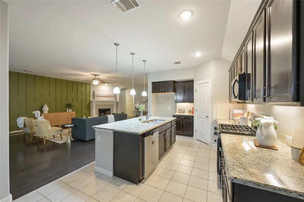 188 Nautical Loop Kyle, TX 78640