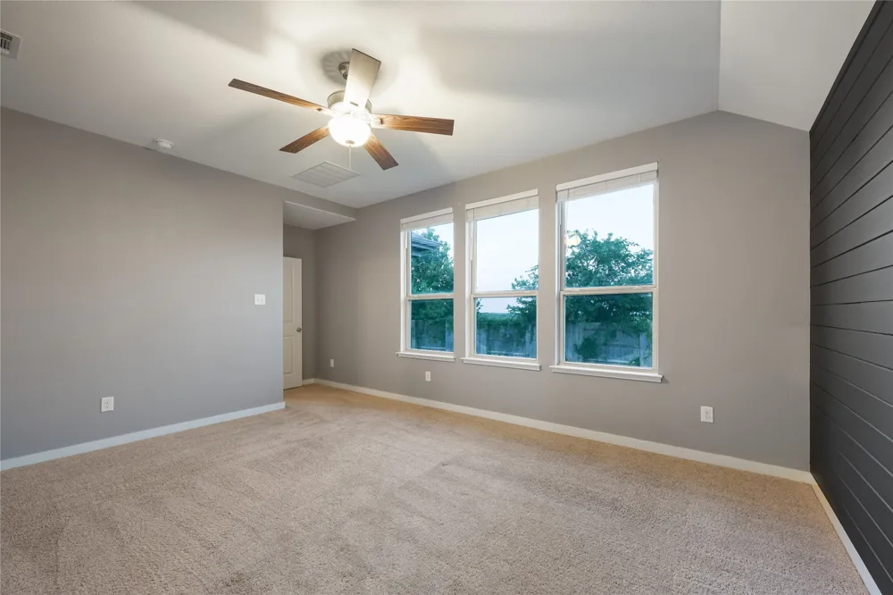 188 Nautical Loop Kyle, TX 78640