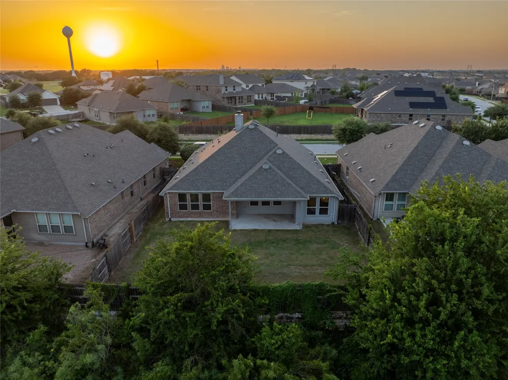188 Nautical Loop Kyle, TX 78640