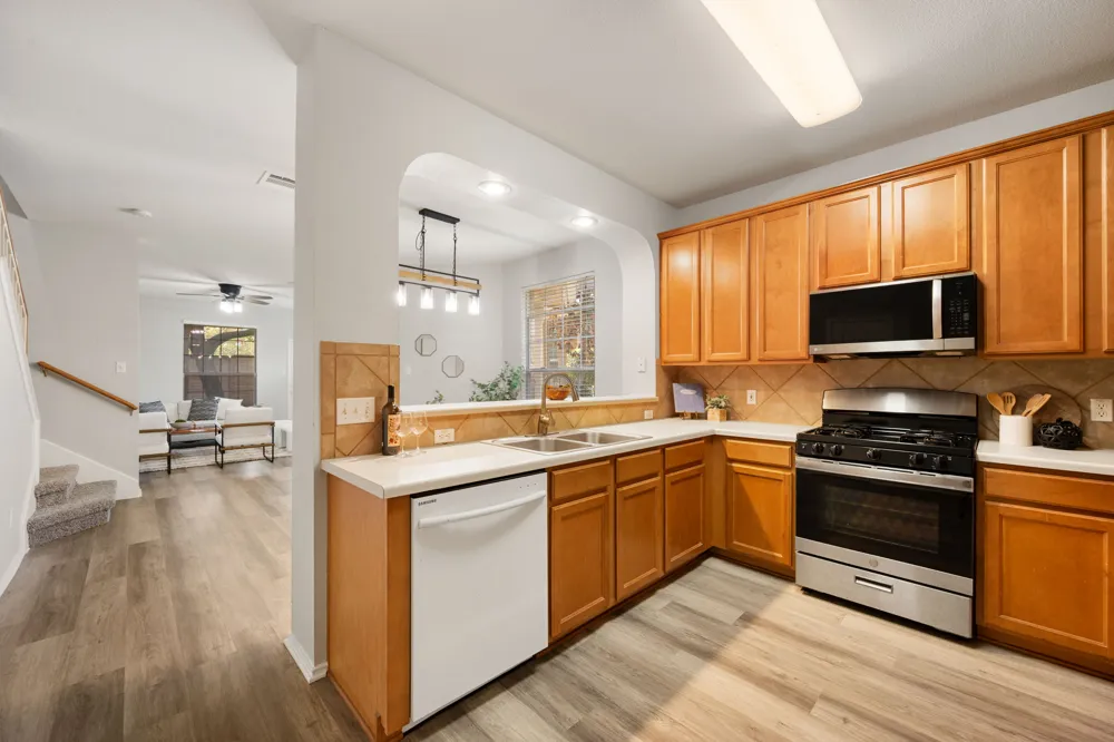 16100 S Great Oaks Drive #102 Round Rock, TX 78681