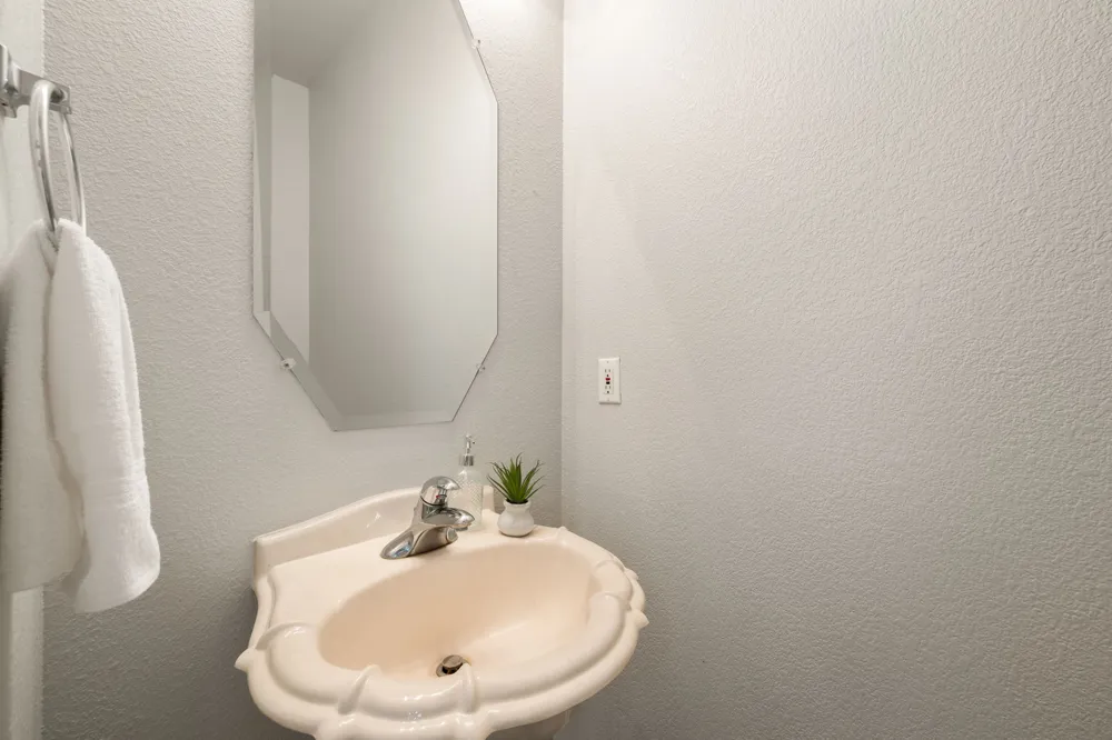 16100 S Great Oaks Drive #102 Round Rock, TX 78681