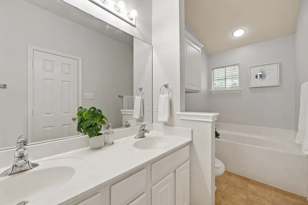 16100 S Great Oaks Drive #102 Round Rock, TX 78681
