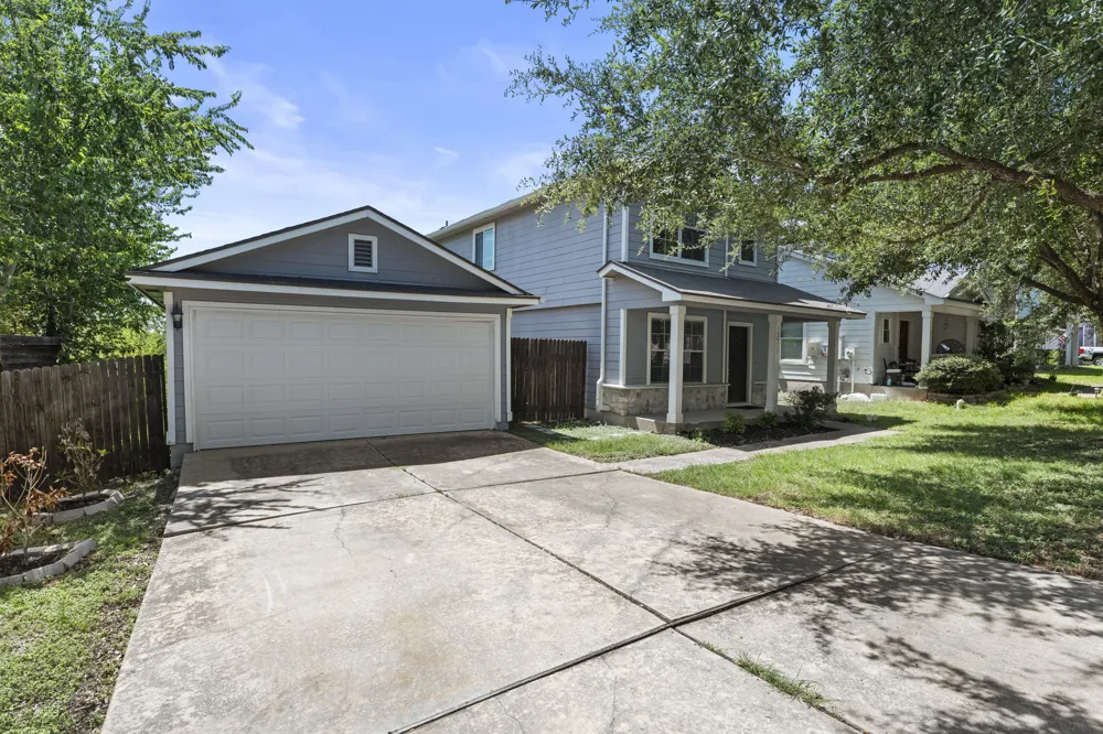 12517 Briarcreek Loop Manor, TX 78653