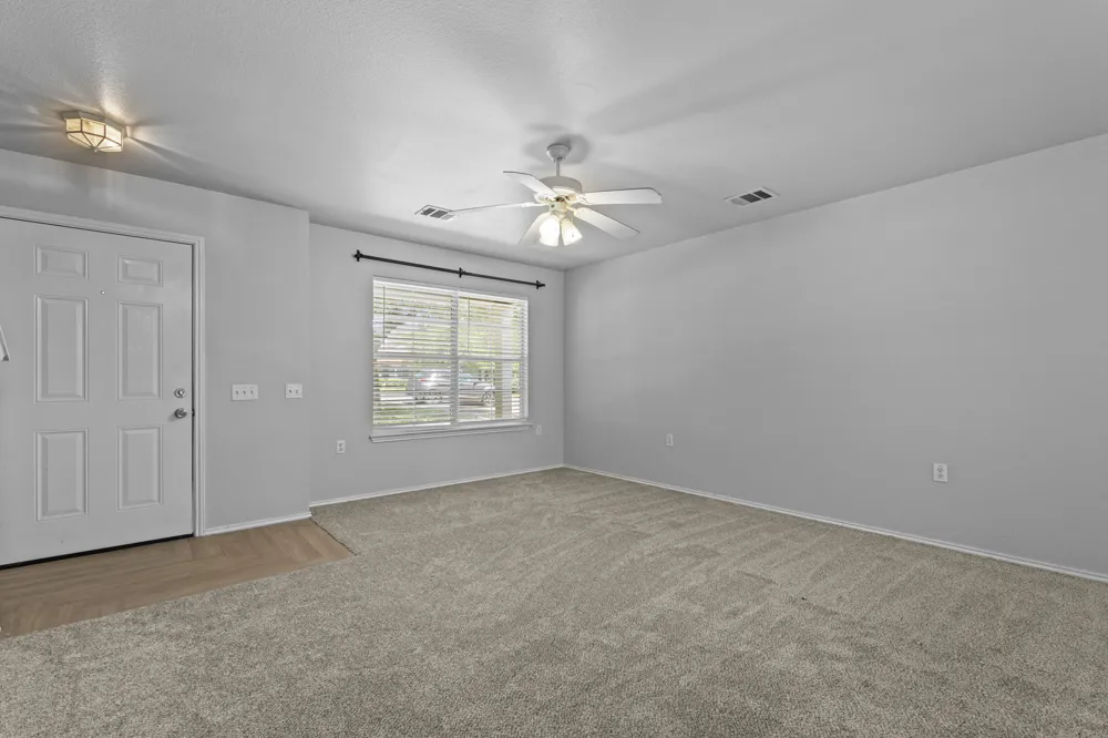 12517 Briarcreek Loop Manor, TX 78653