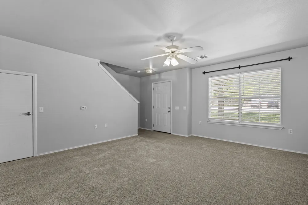 12517 Briarcreek Loop Manor, TX 78653