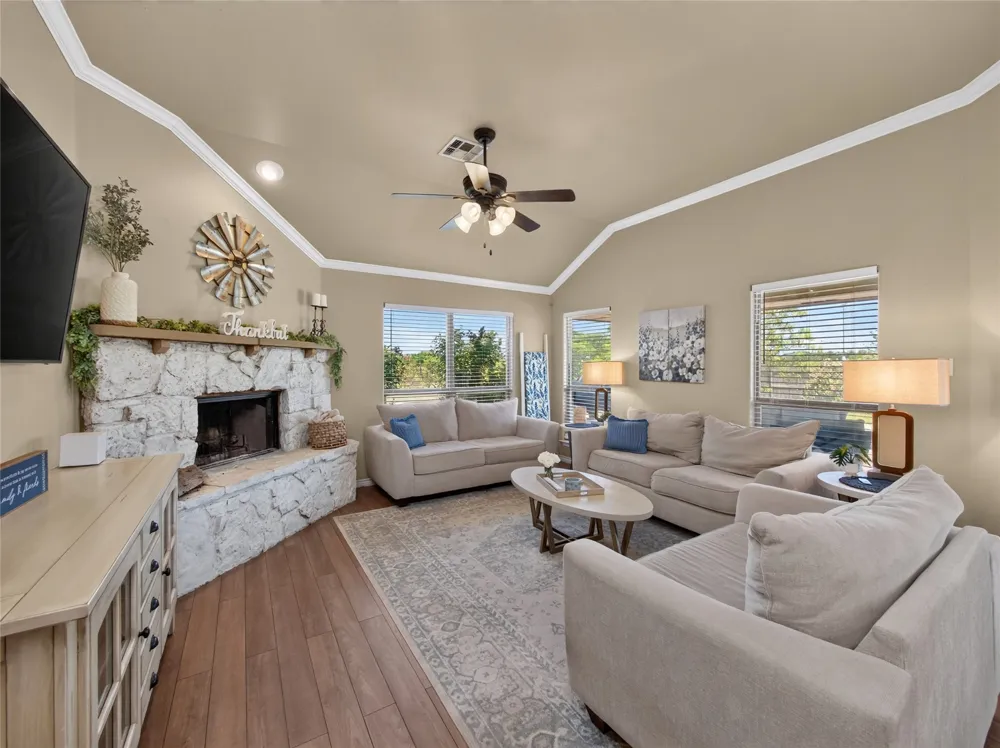 213 Sarahs Lane Liberty Hill, TX 78642