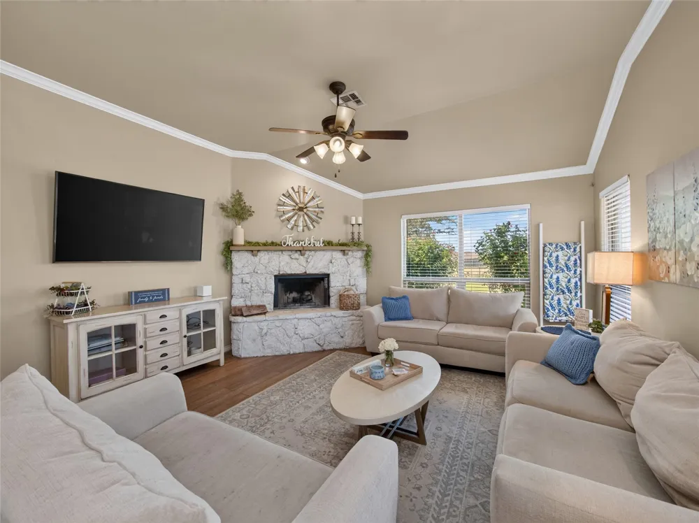 213 Sarahs Lane Liberty Hill, TX 78642