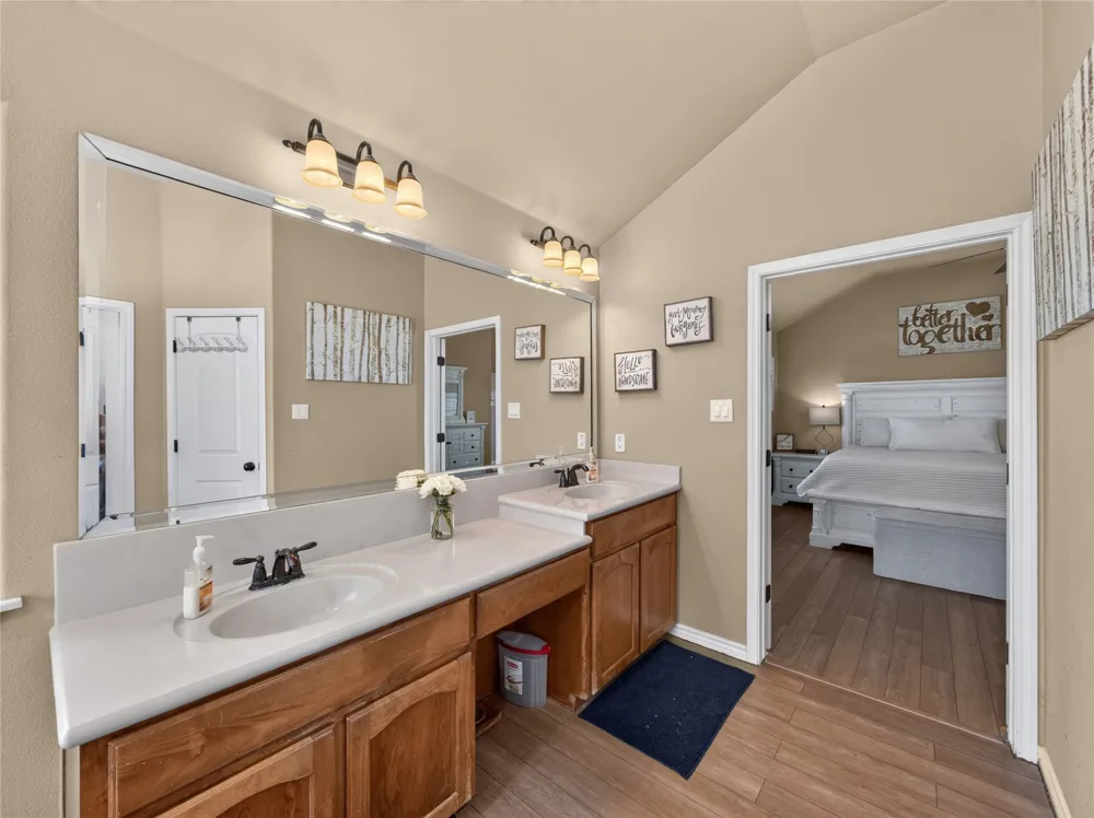 213 Sarahs Lane Liberty Hill, TX 78642