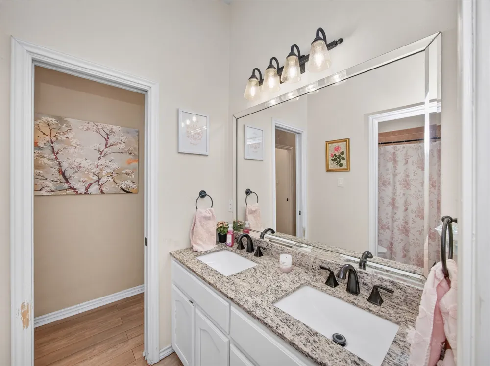 213 Sarahs Lane Liberty Hill, TX 78642