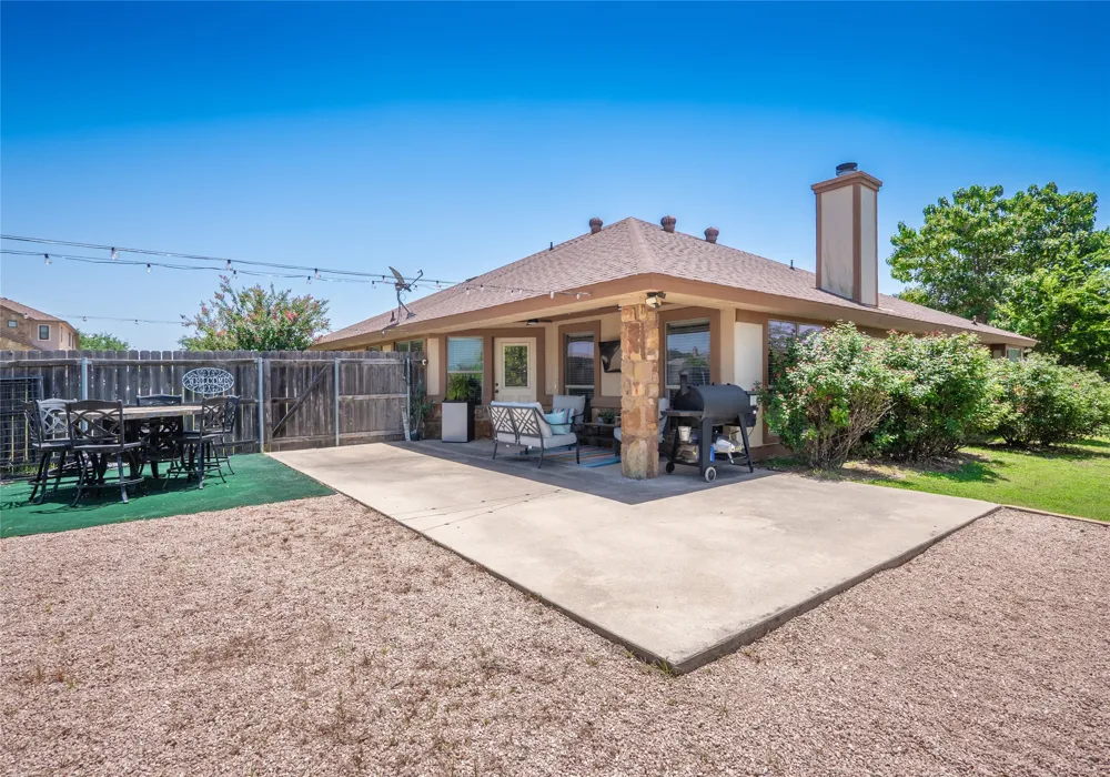 213 Sarahs Lane Liberty Hill, TX 78642