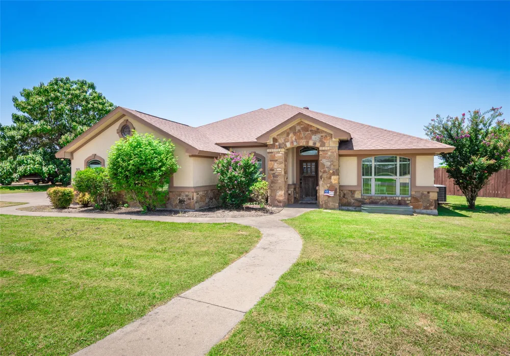 213 Sarahs Lane Liberty Hill, TX 78642