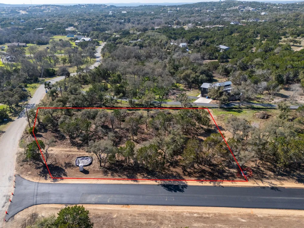9 Spring Oak Drive Dripping Springs, TX 78620