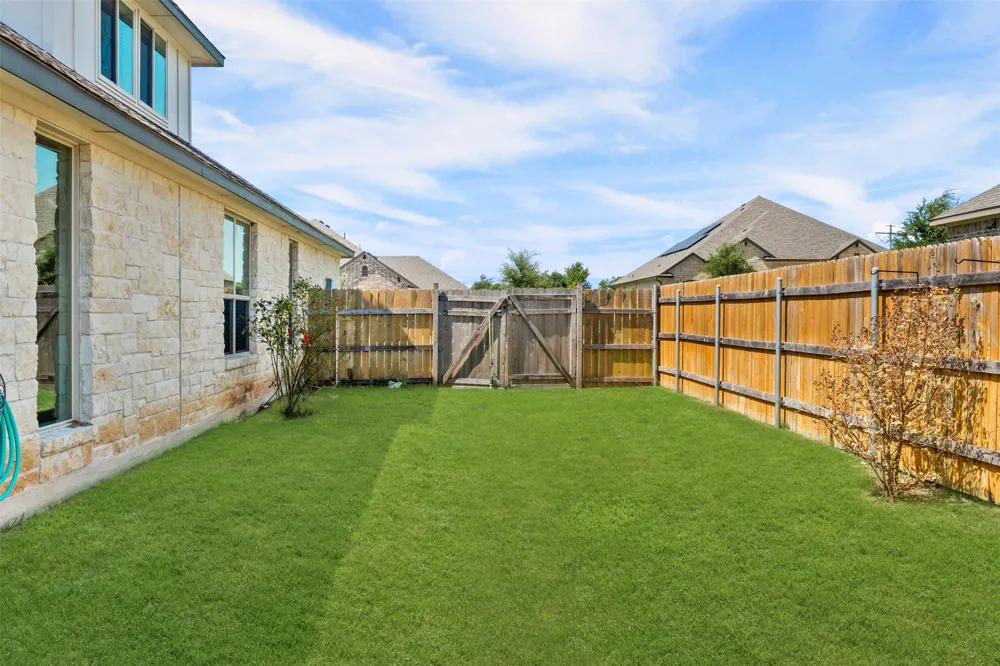 1527 Mountain Crest Cove Salado, TX 76571