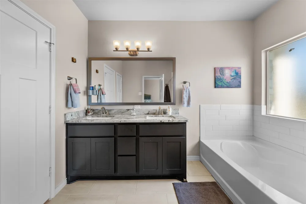 1527 Mountain Crest Cove Salado, TX 76571