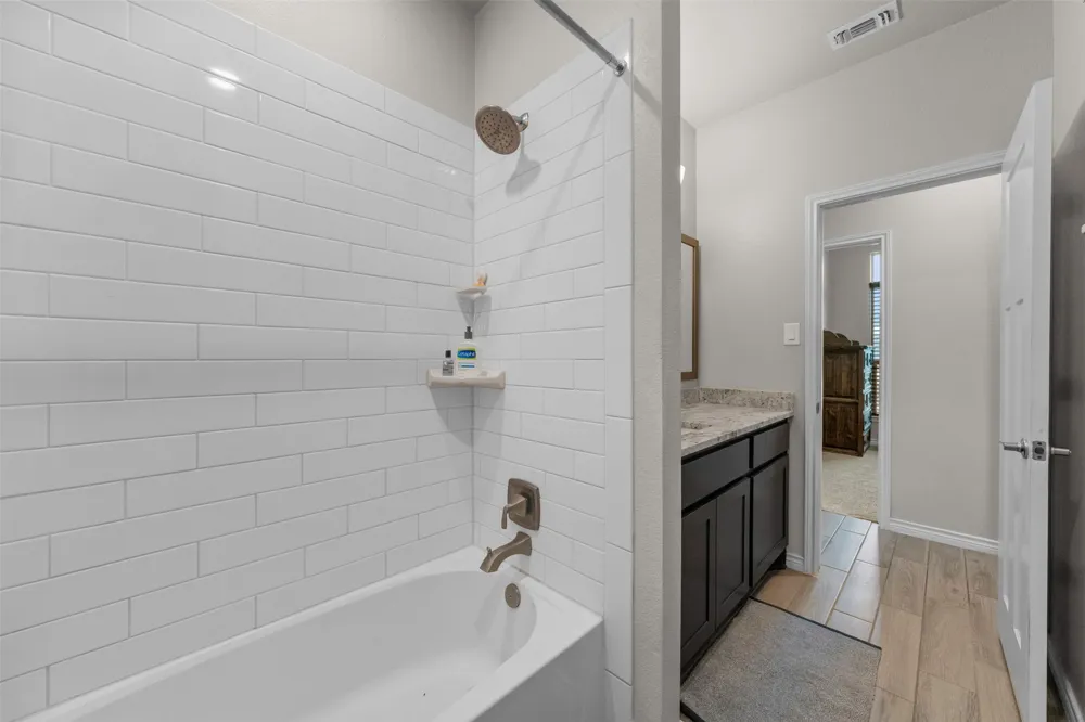 1527 Mountain Crest Cove Salado, TX 76571