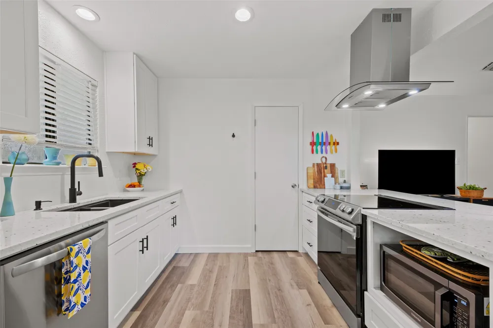 5506 S Pleasant Valley Road Austin, TX 78744